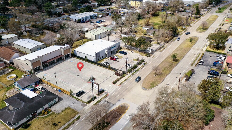 More Photos Of 2209 Blalock Rd, Houston Freestanding For Lease