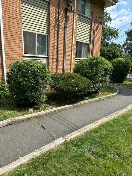 More Photos Of 16-18 Waldron Ave, Nyack Apartments For Sale