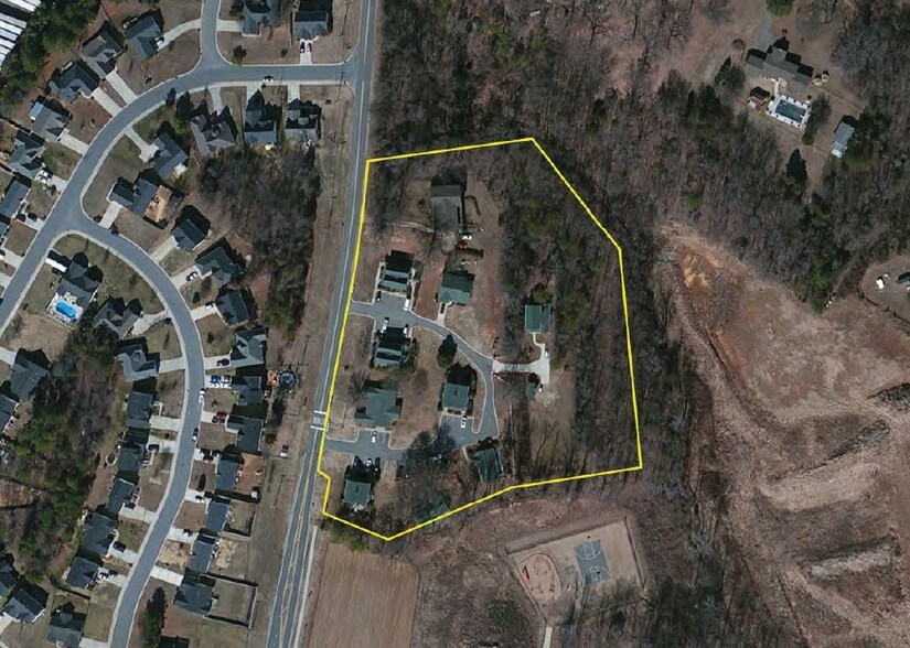 Primary Photo Of 2563 - 2627 Clover Rd, Concord Apartments For Sale