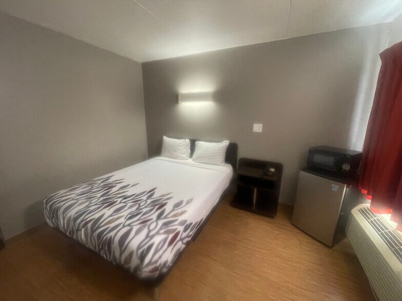 More Photos Of 4201 US 41, Evansville Hotel For Sale