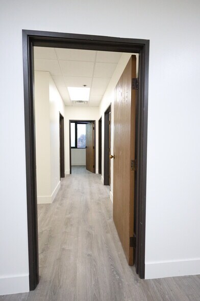 More Photos Of 1801 W Romneya Dr, Anaheim Office Residential For Lease