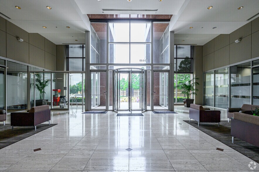 More Photos Of 10440 N Central Expy, Dallas Office For Sale