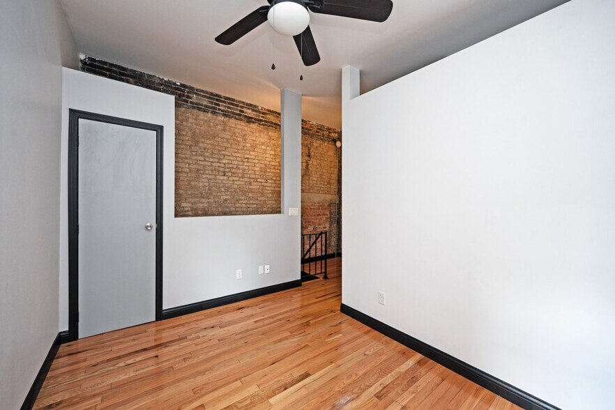 More Photos Of 226 E Clifton Ave, Cincinnati Apartments For Sale