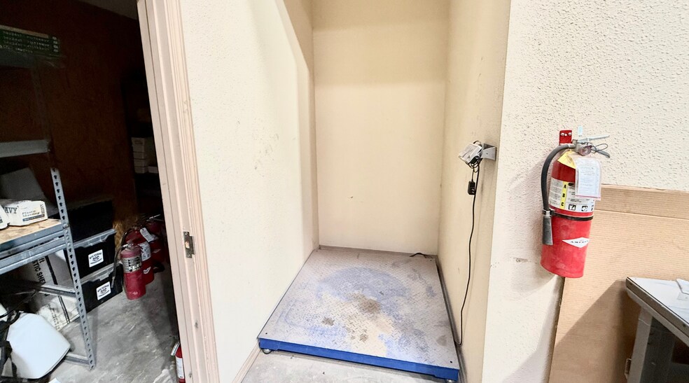 More Photos Of 14625 N Hollyhock Ave, Gardendale Warehouse For Sale