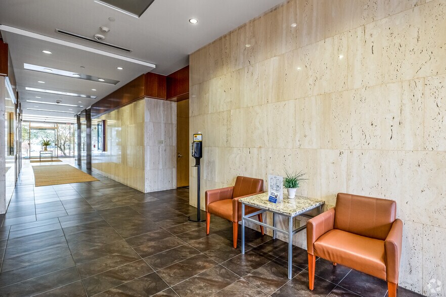 More Photos Of 4150 International Plz, Fort Worth Office For Lease