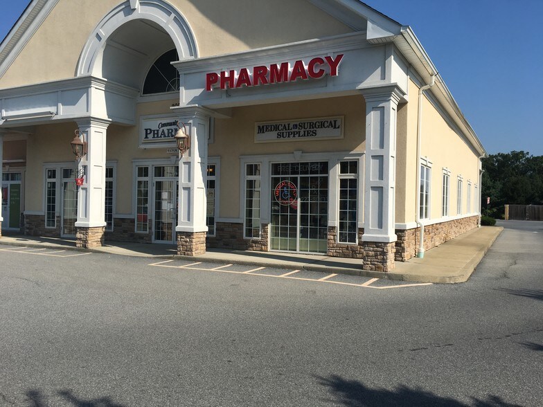 More Photos Of 900 NY 376, Wappingers Falls Freestanding For Lease