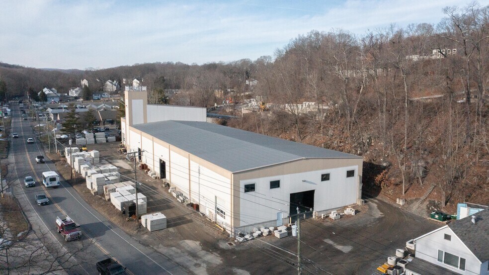 More Photos Of 41 Padanaram Rd, Danbury Manufacturing For Sale