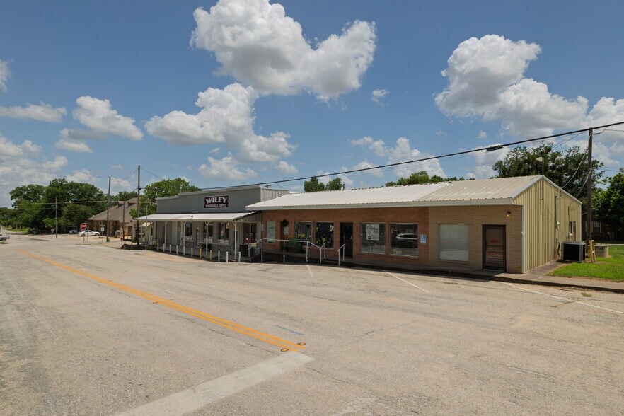 More Photos Of 113 W Decatur St, Chico General Retail For Sale