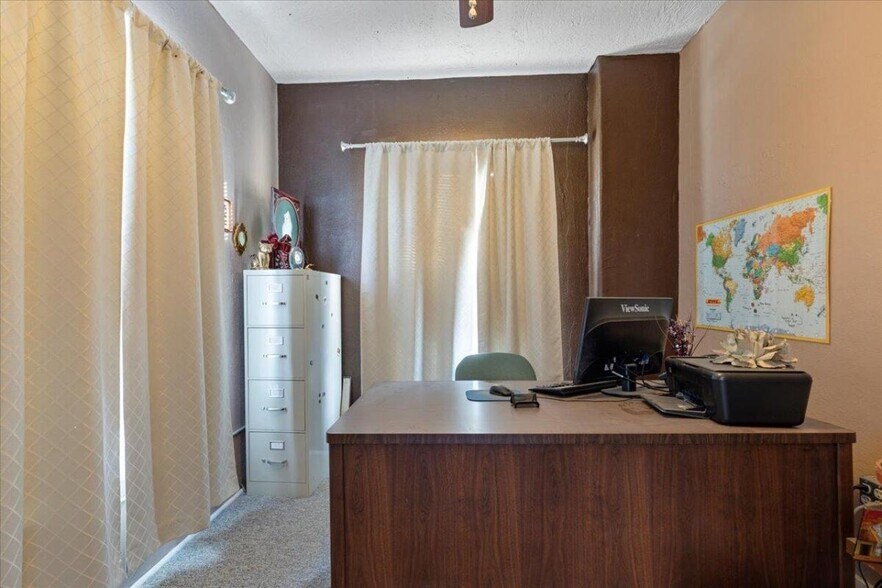 More Photos Of 21551 270th St, Mc Clelland Office For Sale