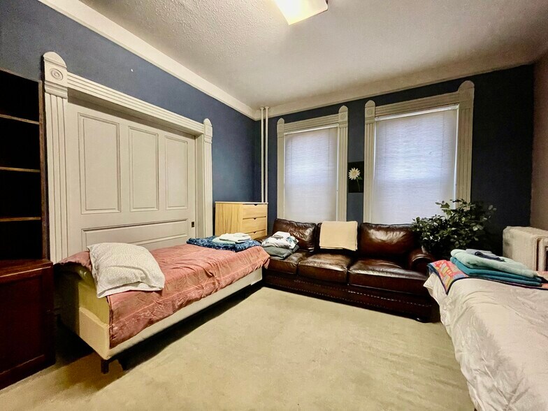 More Photos Of 1544 Pearl St, Denver Office Residential For Sale