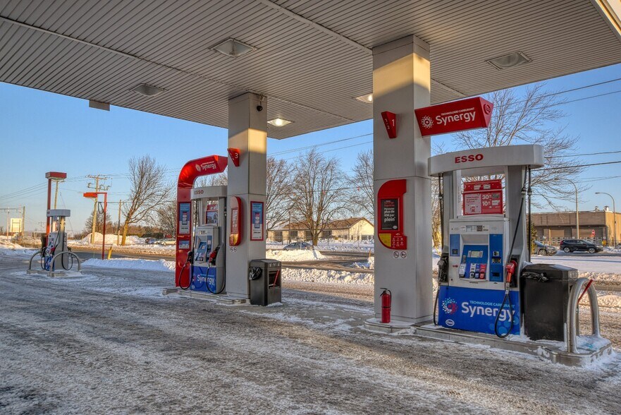 More Photos Of 519 Rue Saint-Jacques, Napierville Utility Substation For Sale