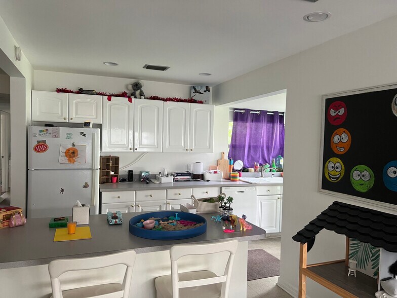 More Photos Of 2061 Dundee Dr, Winter Park Medical For Lease