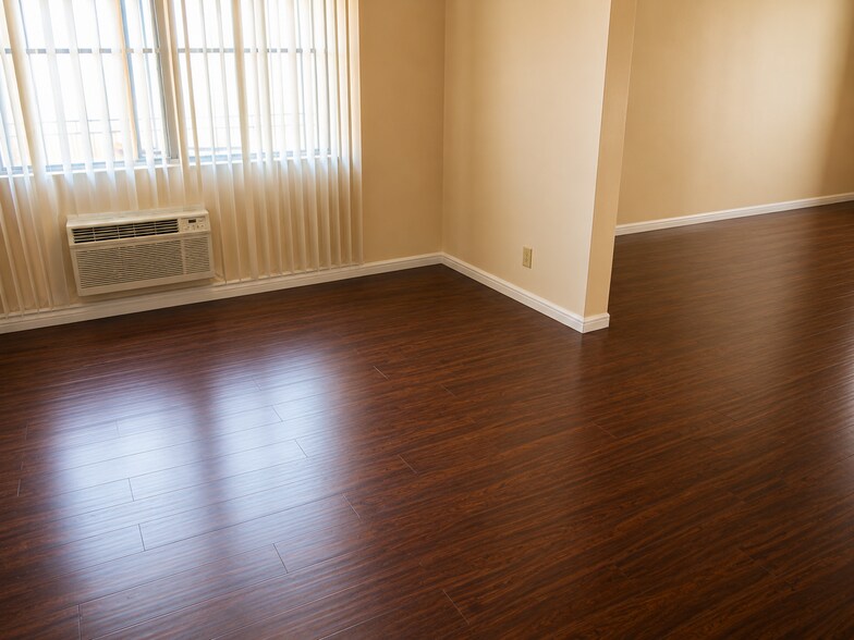 More Photos Of 9014 S Fir Ave, Los Angeles Apartments For Sale