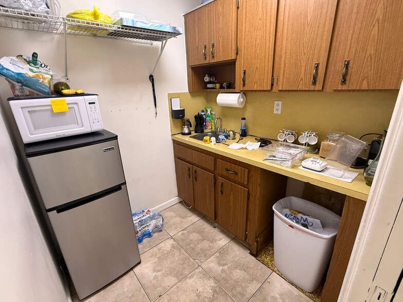 More Photos Of 801 Monterey St, Coral Gables Medical For Lease