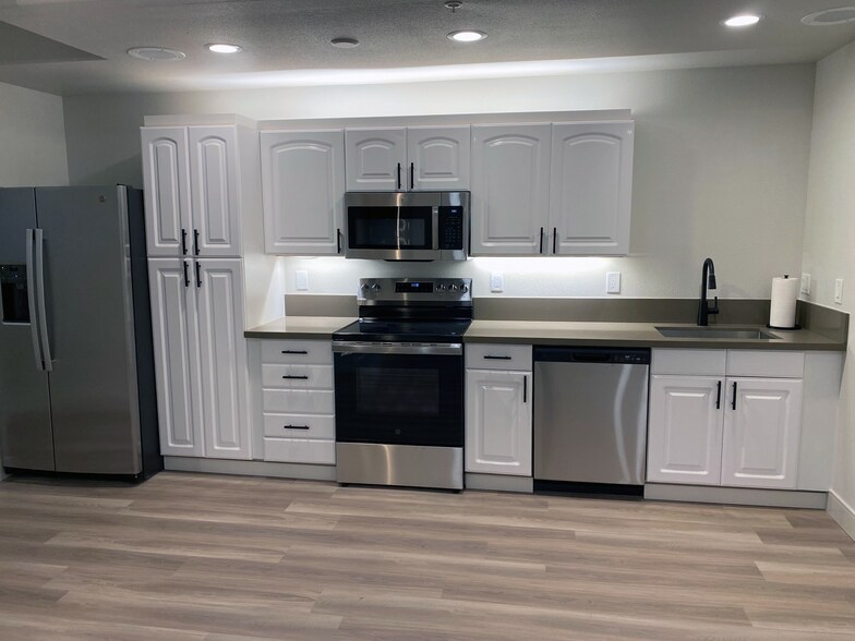 More Photos Of 14369 Keil Rd NE, Aurora Industrial For Sale