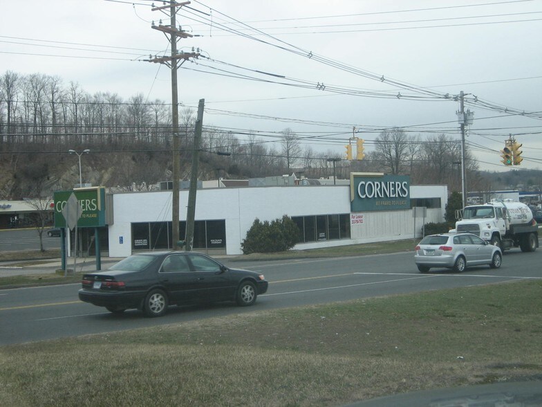 More Photos Of 68 Newtown Rd, Danbury Freestanding For Lease
