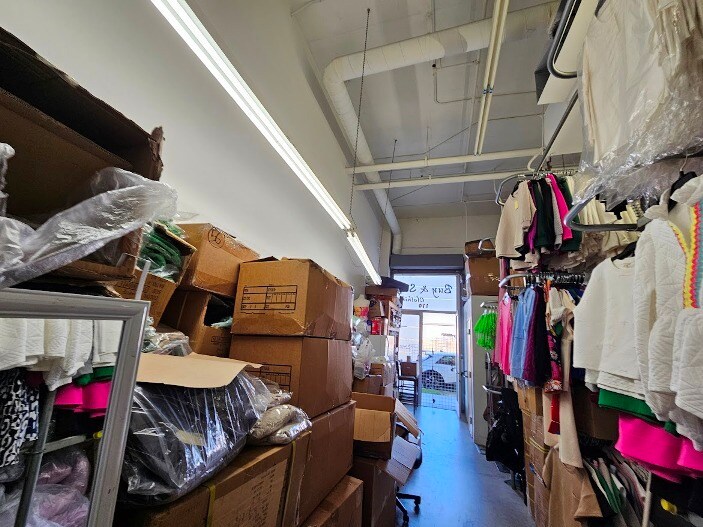 More Photos Of 1458 S San Pedro St, Los Angeles Freestanding For Sale