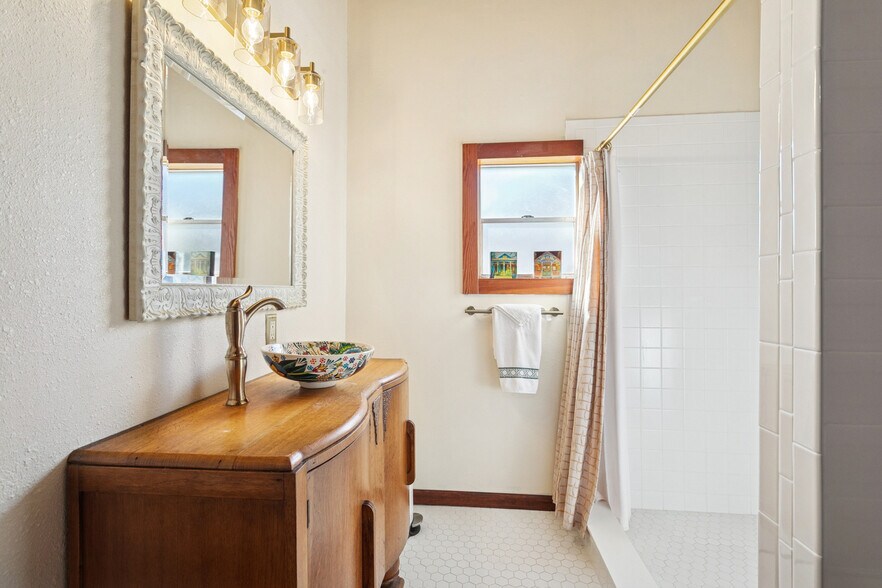 More Photos Of 2135 2nd St, Slidell Flex For Sale