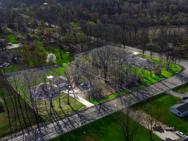 More Photos Of 2324 Hillegas Rd, Fort Wayne Specialty For Sale