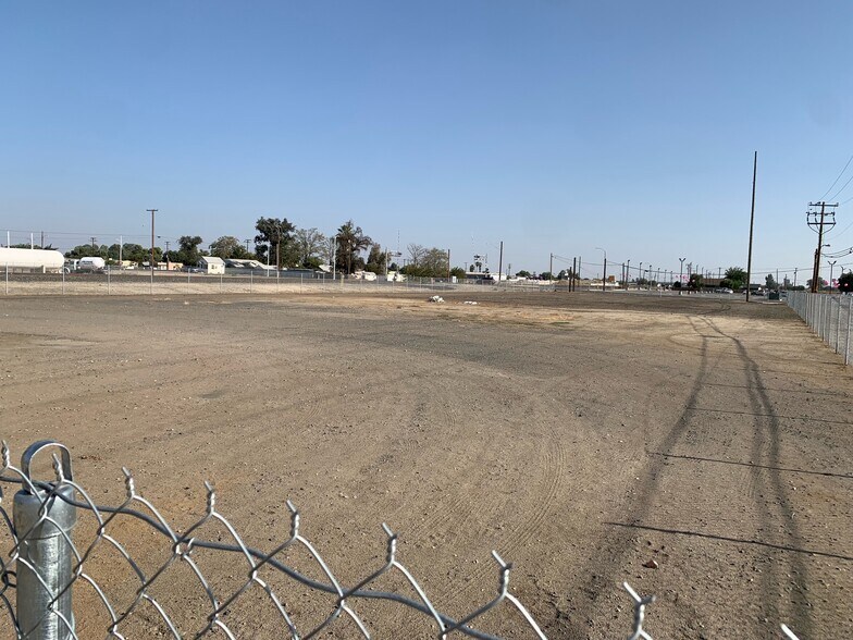 More Photos Of 104 Glenwood St, Delano Land For Lease