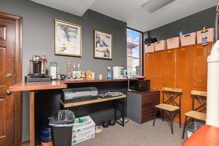 More Photos Of 17 2nd St E, Kalispell Storefront Retail Office For Sale