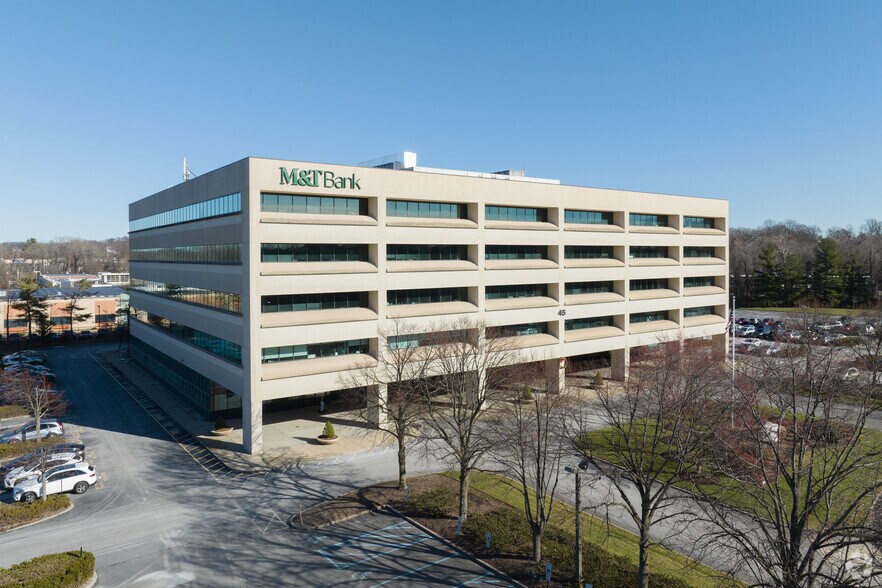 More Photos Of 45 Eisenhower Dr, Paramus Medical For Lease