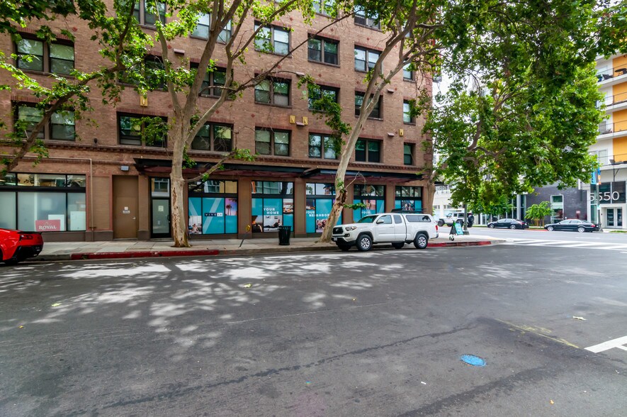 More Photos Of 5529-5533 Hollywood Blvd, Los Angeles Apartments For Lease