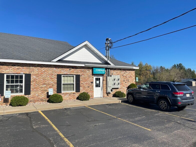 More Photos Of 2811 8th St, Wisconsin Rapids Office For Lease