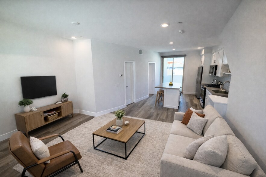 More Photos Of 1420 Pacific Beach Dr, San Diego Apartments For Sale