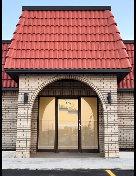 More Photos Of 870 Richard Rd, Dyer Freestanding For Lease