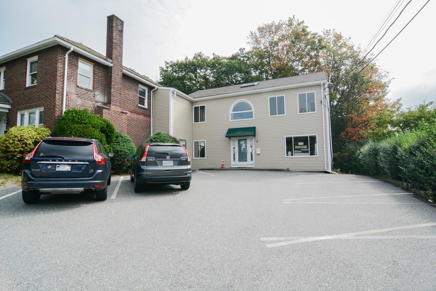 Primary Photo Of 11-15 John St, Newton Office Residential For Lease