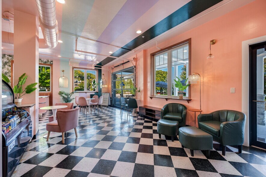 More Photos Of 2363 Mill Rd, Sister Bay Apartments For Sale