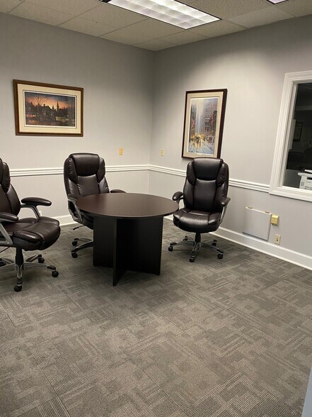 More Photos Of 254 E Carmel Dr, Carmel Office For Lease