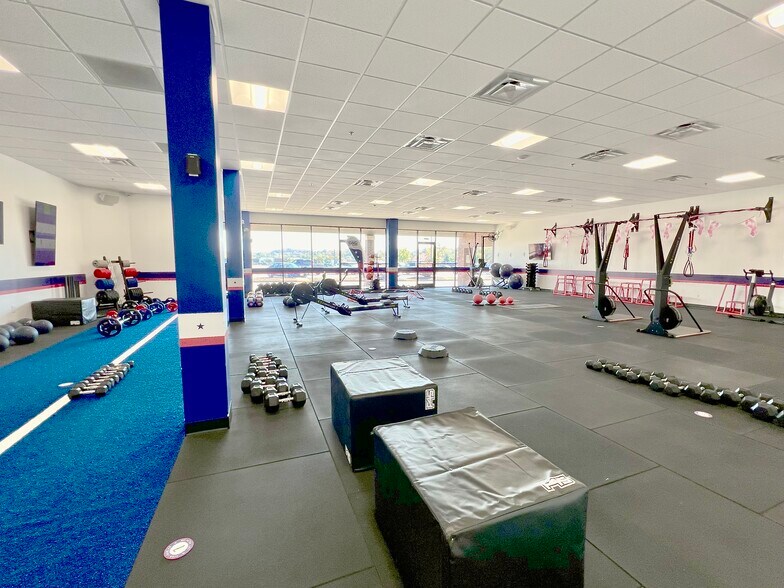 More Photos Of 4606-4640 Lebanon Pike, Hermitage Freestanding For Lease