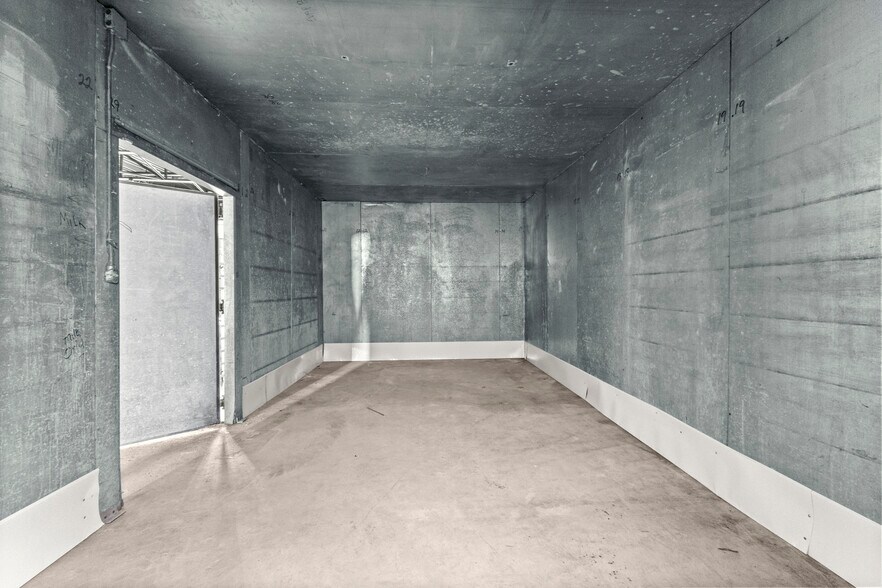 More Photos Of 15306 Rosa Parks Blvd, Detroit Warehouse For Sale