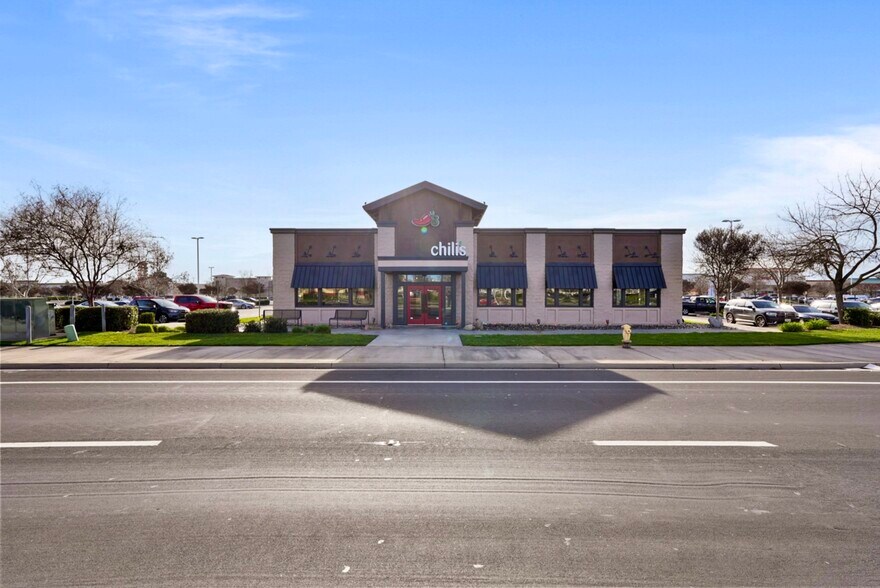 More Photos Of 2801 Countryside Dr, Turlock Restaurant For Sale