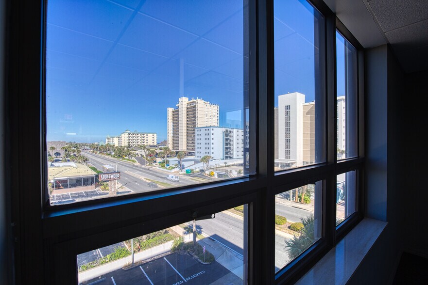 More Photos Of 140 S Atlantic Ave, Ormond Beach Office For Lease