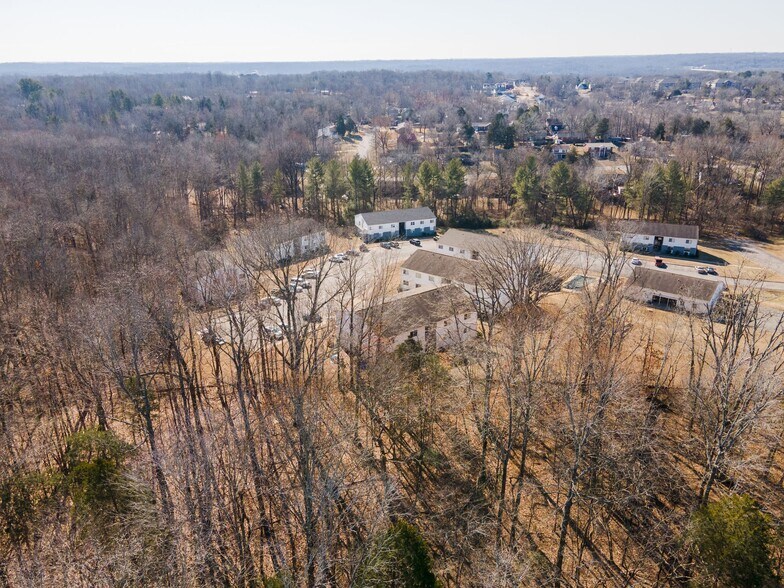More Photos Of 1351 Avondale Dr, Clarksville Apartments For Sale