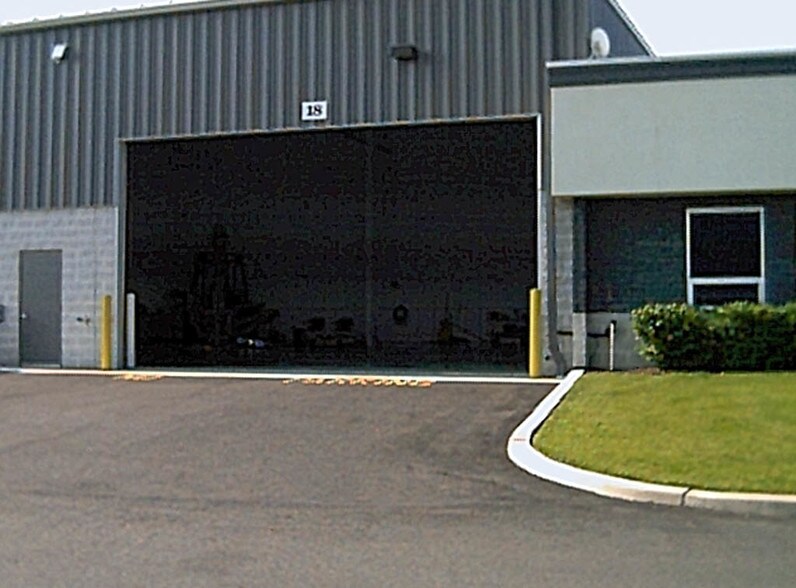 Primary Photo Of 20 Continental Dr, Stanhope Warehouse For Lease