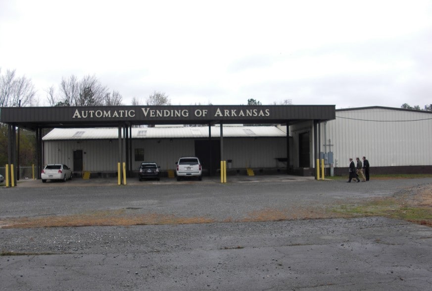 Primary Photo Of 9809 Mann Rd, Little Rock Warehouse For Sale