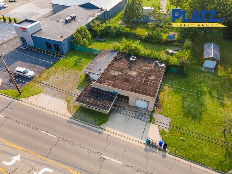 More Photos Of 110 N Canfield Niles Rd, Youngstown Auto Repair For Sale