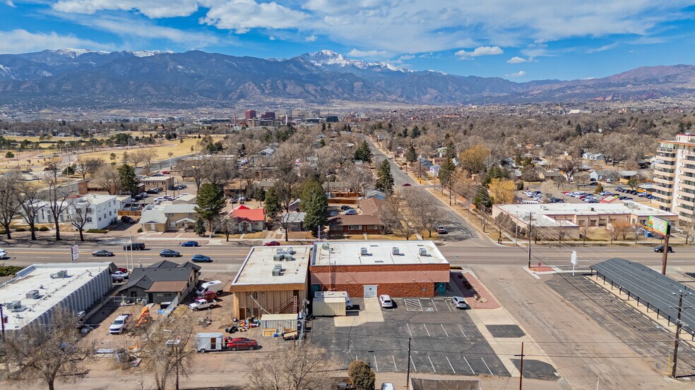 More Photos Of 27 N Union Blvd, Colorado Springs Showroom For Sale