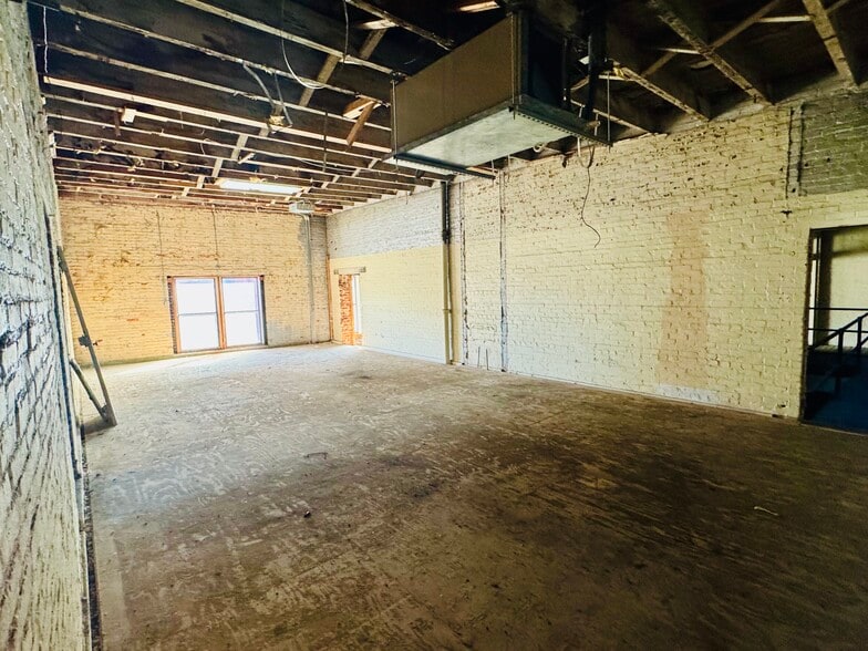 More Photos Of 1900 Light St, Baltimore General Retail For Lease
