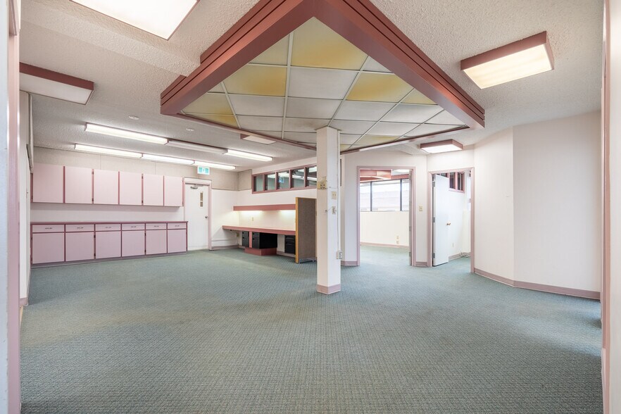 More Photos Of 6209 44 St, Lloydminster Office For Lease