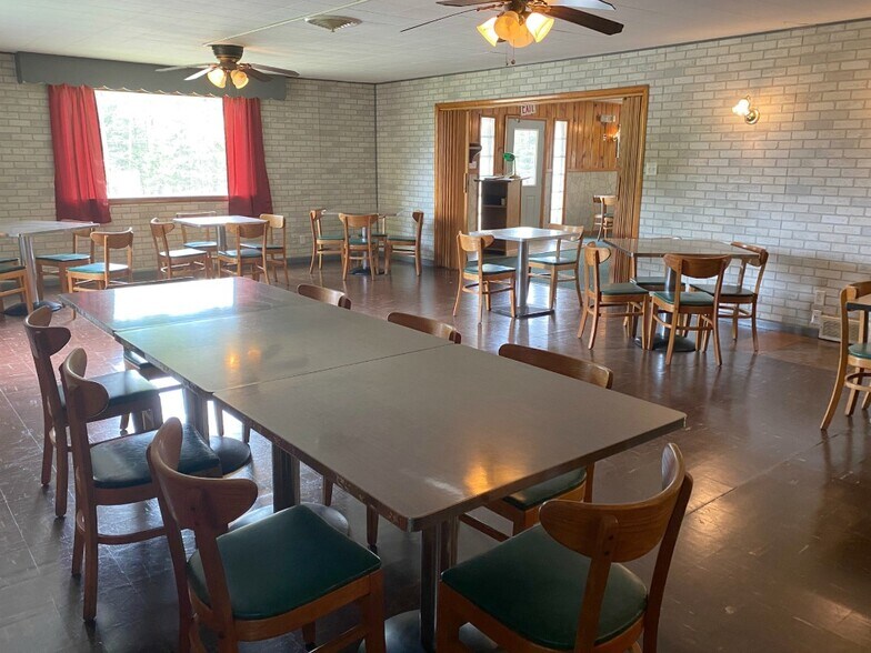 More Photos Of 1640 W US-2, Crystal Falls Restaurant For Sale