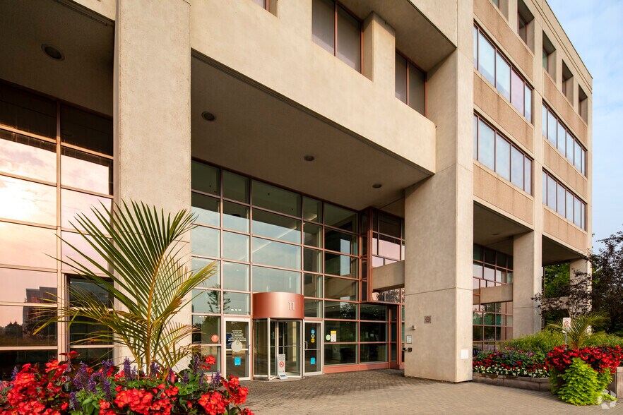 More Photos Of 11 Allstate Pky, Markham Office For Lease