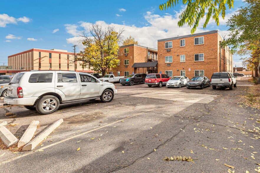 More Photos Of 7251 Samuel Dr, Denver Apartments For Sale