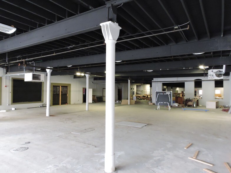 More Photos Of 301 Winchester Ave, Martinsburg Light Manufacturing For Sale