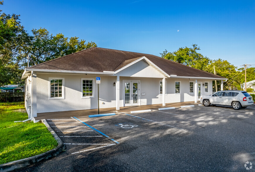 Primary Photo Of 104 53rd Ave E, Bradenton Medical For Lease