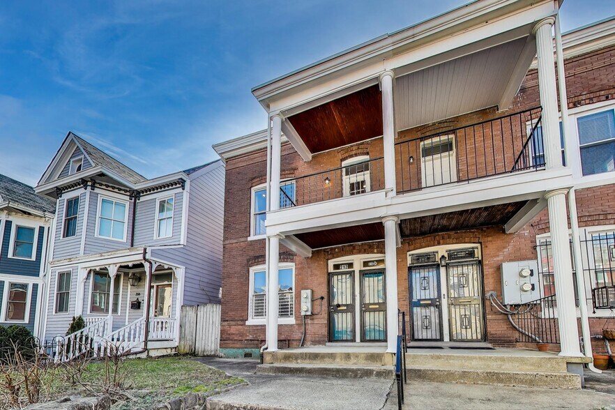 More Photos Of 212 Elm St NW, Washington Apartments For Sale